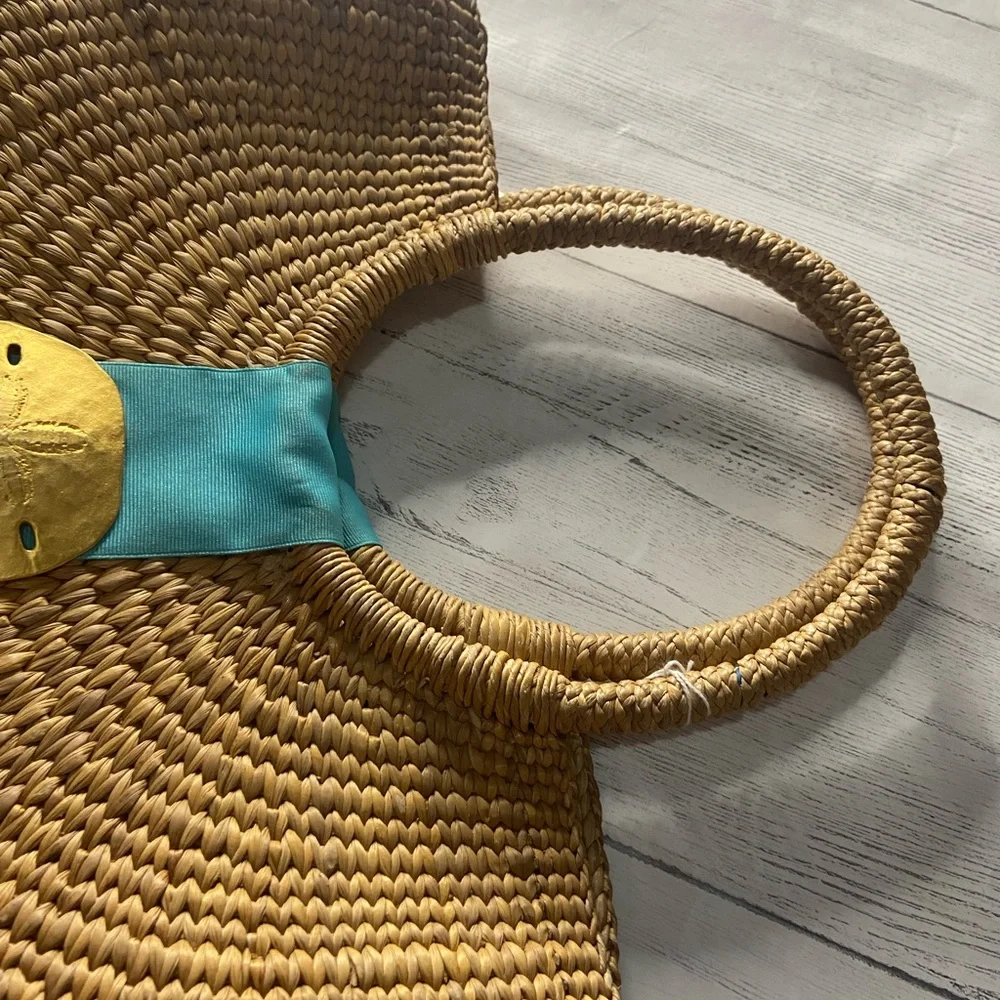 Queen Bea coastal Half moon Florida Basket/Straw Purse - Picture 3 of 5